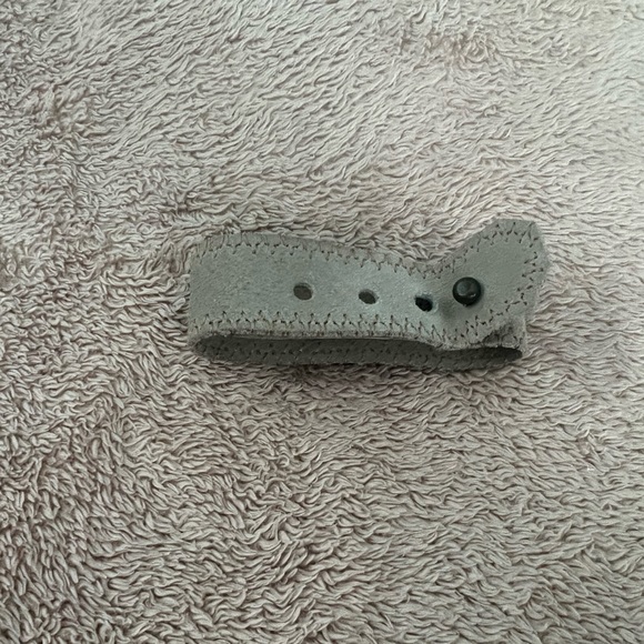 Twine & Twig Cowrie Shell Bracelet On Suede Strap - Picture 4 of 10